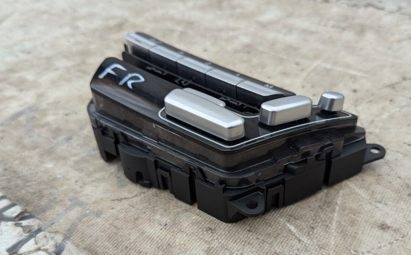 MERCEDES S-CLASS W221 06-13 FRONT DRIVER SEAT CONTROL SWITCH UNIT A2218701979