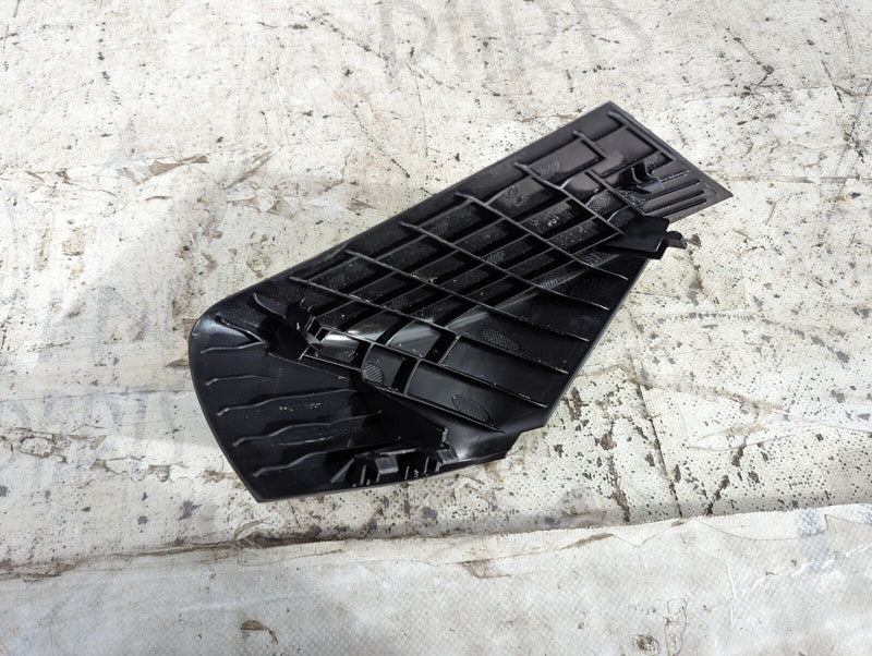 AUDI E-TRON 2018-ON RIGHT O/S SEAT BELT GUIDE TRIM COVER 4KE868530 GENUINE