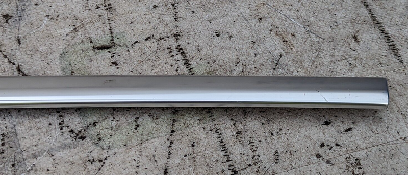 AUDI E-TRON 2018-ON LEFT N/S WINDOW GUIDE MOLDING TRIM STRIP 4KE837643 GENUINE