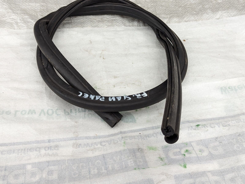 BMW X1 E84 09-15 FRONT SLAM PANEL SEAL RUBBER GENUINE 2990363