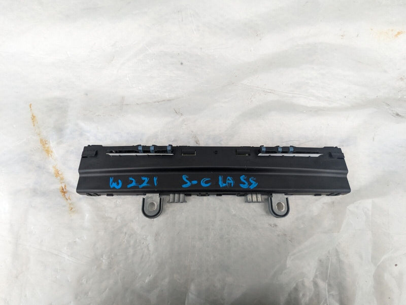 MERCEDES S-CLASS W221 06-13 AERIAL ANTENNA AMPLIFIER A2218207989 GENUINE