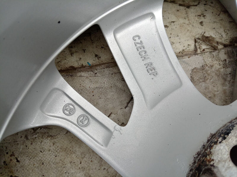 HYUNDAI TUCSON GENUINE ALLOY WHEEL RIM 17" 7Jx17H2 ET51 & TYRE 225x60 R17