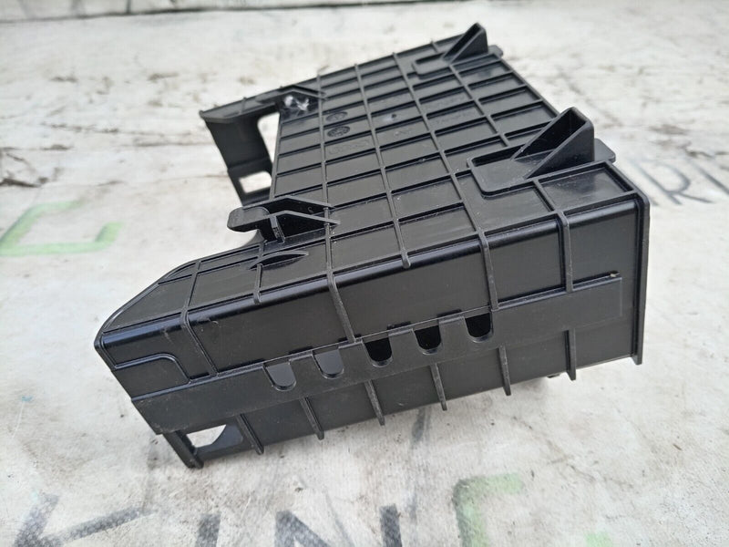 AUDI E-TRON 2018-ON RADIO CONTROLLER MOUNT HOLDER 4KE907462 GENUINE