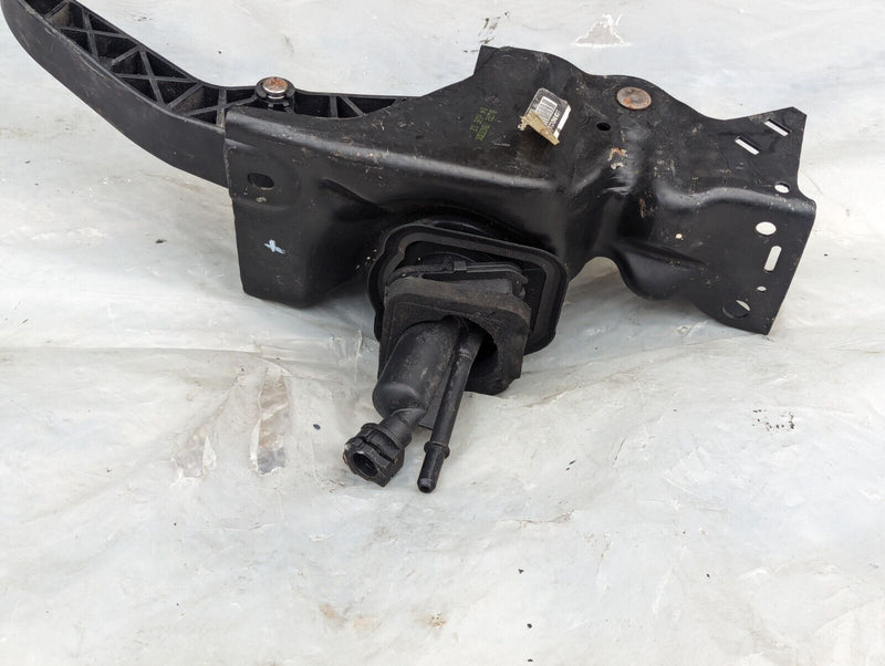 RANGE ROVER EVOQUE L538 MANUAL CLUTCH PEDAL ASSEMBLY BJ32-7B633-DC GENUINE