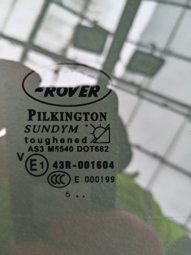 LAND ROVER DISCOVERY 4 L319 2009-2015 LEFT SIDE REAR DOOR WINDOW GLASS TINTED