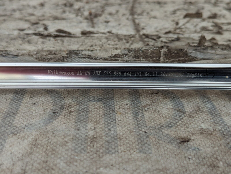 SKODA KAROQ NU7 17-21 REAR RIGHT O/S DOOR TOP CHROME STRIP 575839644 GENUINE