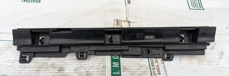 BMW 3 SERIES F30 2011-2019 FRONT LEFT N/S SKIRTING MOUNT BRACKET 7256915 GENUINE