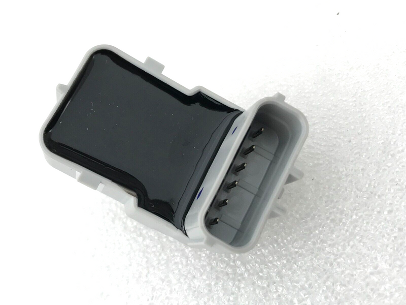 HYUNDAI TUCSON / ix35 MK3 1x REAR BUMPER REVERSE PARKING SENSOR PDC 95720-2S101