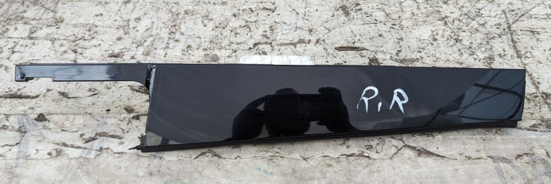 SKODA KAROQ NU7 17-2021 REAR RIGHT O/S DOOR WINDOW FRAME TRIM 575837902B GENUINE