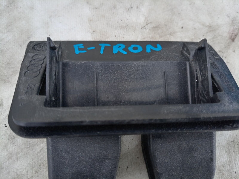 AUDI E-TRON 2018-ON REAR TAILGATE LOCK CATCH TRIM 4KE827520 GENUINE