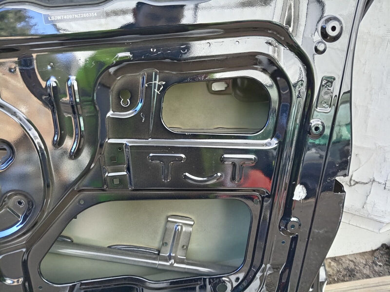 MG ZS 2018-2023 GENUINE FRONT DOOR SHELL PANEL RIGHT DRIVER SIDE 10385314