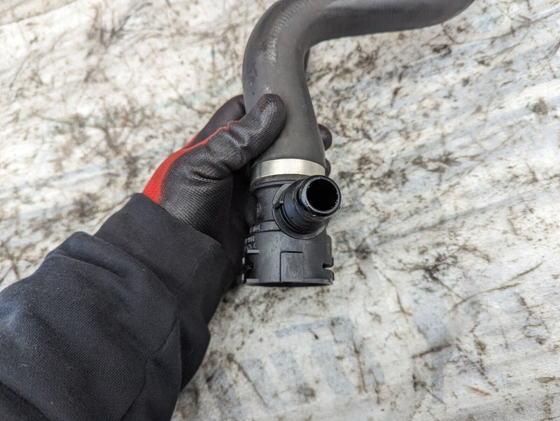 BMW X1 E84 09-15 N47 RADIATOR UPPER COOLANT HOSE PIPE GENUINE 7797257