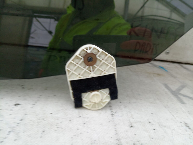 LAND ROVER DISCOVERY 4 L319 2009-2015 LEFT SIDE REAR DOOR WINDOW GLASS TINTED