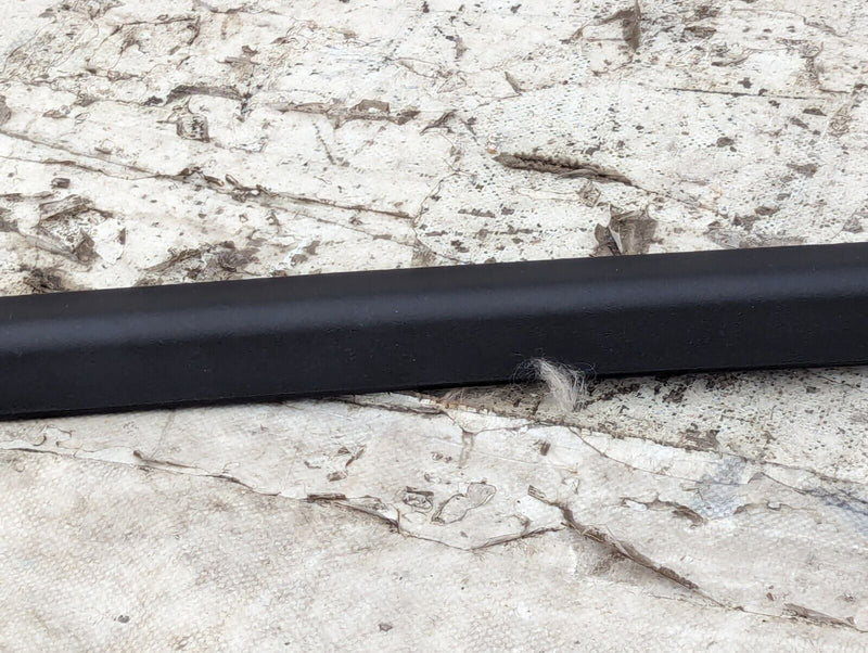 MERCEDES S-CLASS W221 06-13 FRONT RIGHT O/S DOOR WINDOW OUTER FRAME A2217250271