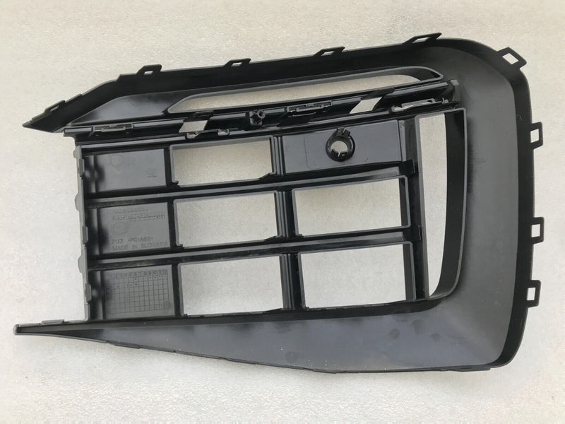 VW TOUAREG ELEGANCE 2023 FRONT BUMPER LEFT PASSENGER SIDE TRIM GRILL 760853665J