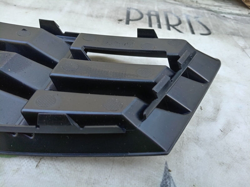 AUDI A4 B9 2016-19 FRONT BUMPER RIGHT LOWER GRILL 8W0807682B