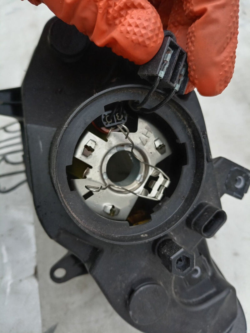 BMW R1200RS 2015 2016 HEADLIGHT GENUINE LIGHT RIGHT SIDE O/S 8549330