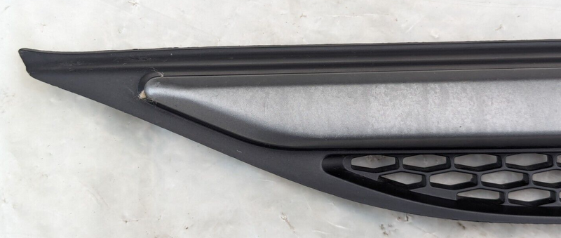 RANGE ROVER EVOQUE L538 FRONT LEFT N/S WING FENDER GRILLE TRIM BJ32-280B11-ABW