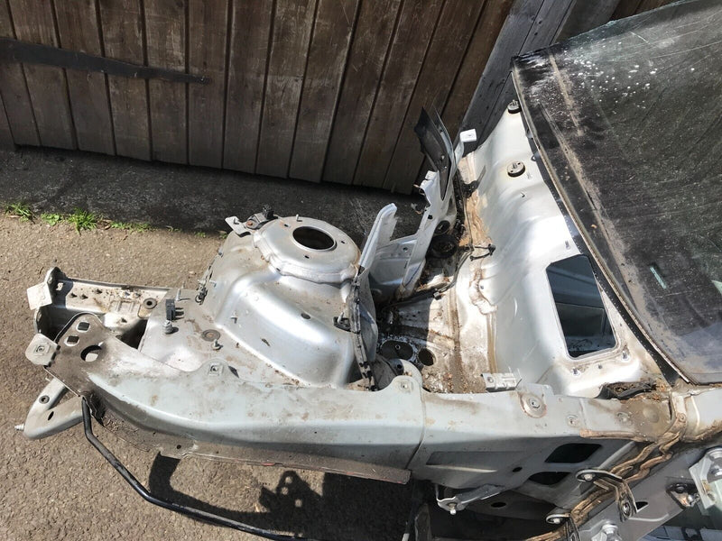 MERCEDES S CLASS W221 SALOON 05-13 LEFT SIDE FRONT BODY CUT PART QUARTER PANEL
