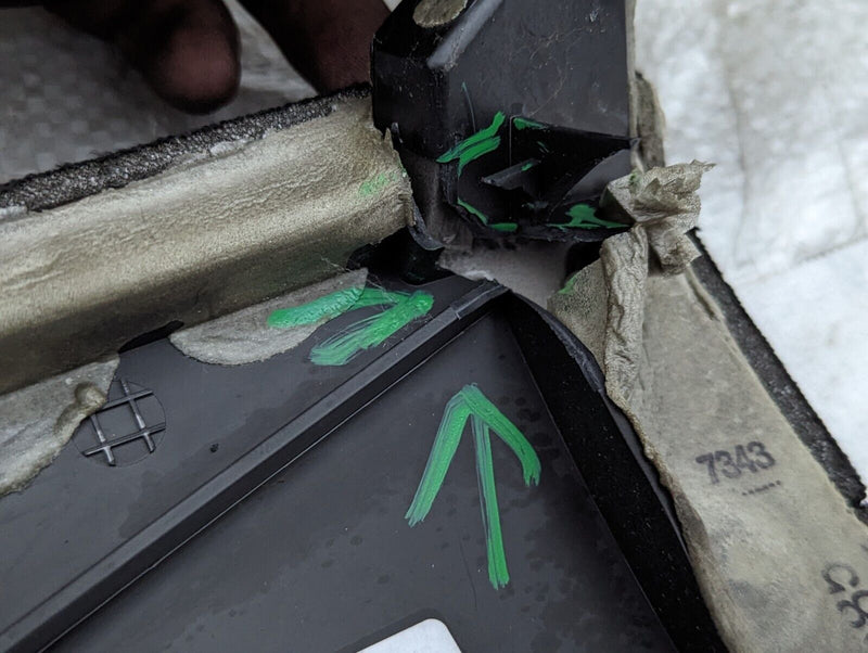 BMW X1 E84 09-15 RIGHT SIDE REAR SEAT FABRIC SIDE PANEL GENUINE 2992384