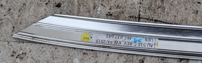 AUDI E-TRON 2018-ON LEFT N/S WINDOW GUIDE MOLDING TRIM STRIP 4KE837643 GENUINE