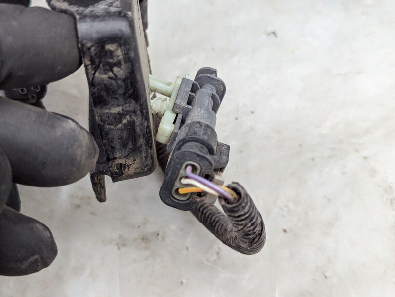 RANGE ROVER EVOQUE L538 FRONT RIGHT O/S BUMPER BRACKET W/PARKING SENSOR WIRING