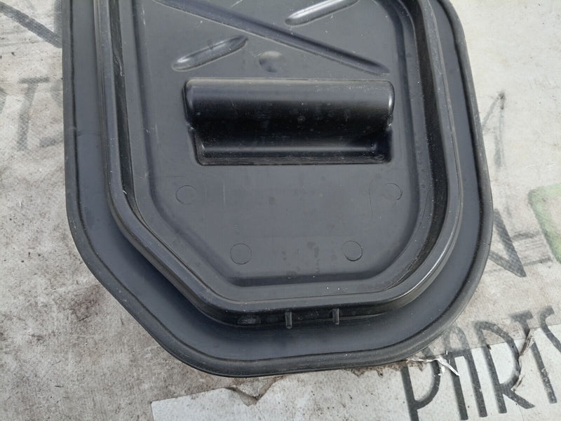 AUDI E-TRON 2018-ON REAR LEFT N/S DOOR INNER PANEL TRIM 4KE837915 GENUINE