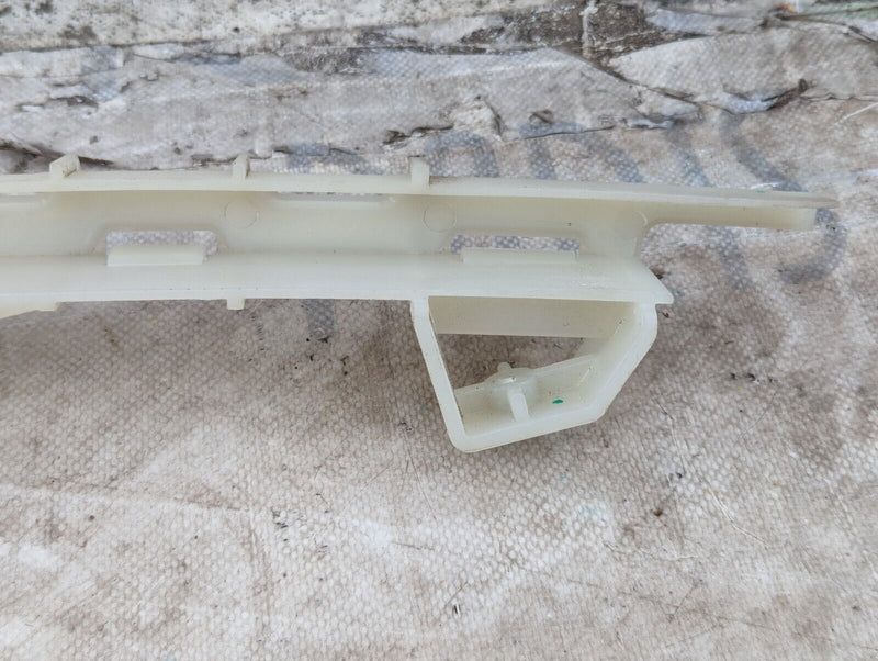 SKODA KAROQ NU7 2017-2021 REAR RIGHT O/S DOOR GUIDE RAIL 575839614 GENUINE