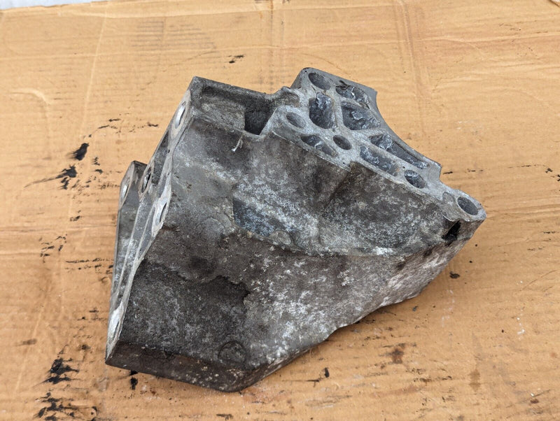 RANGE ROVER EVOQUE L538 2.2L DIESEL 11-15 ENGINE MOUNTING BRACKET 6G9Q-6030-CA