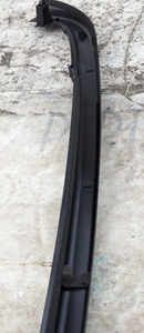 MERCEDES S-CLASS W221 06-13 FRONT LEFT N/S DOOR WINDOW OUTER FRAME A2217250171