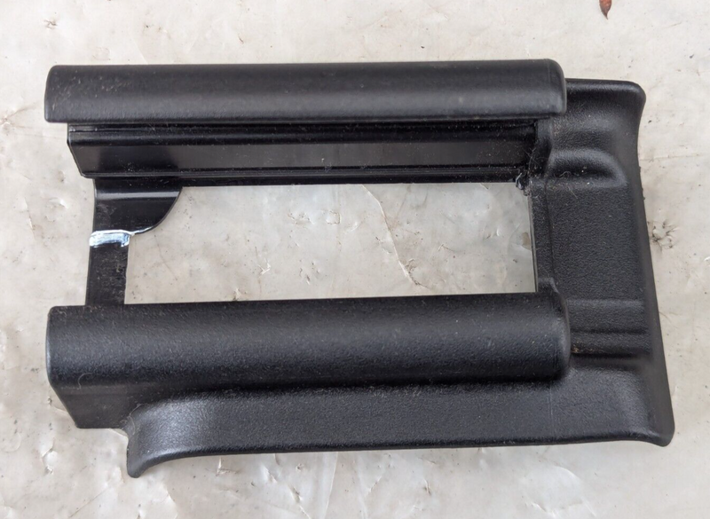 MERCEDES C-CLASS W204 FRONT LEFT SEAT N/S INNER RAIL TRIM COVER A2049190120