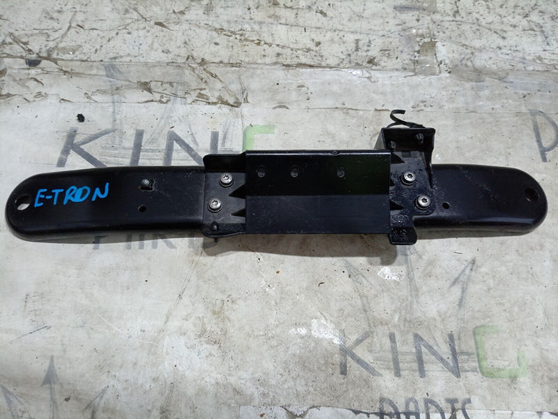 AUDI E-TRON 2018-ON RADIATOR MOUNT BOTTOM SUPPORT BRACKET 4KE804367 GENUINE