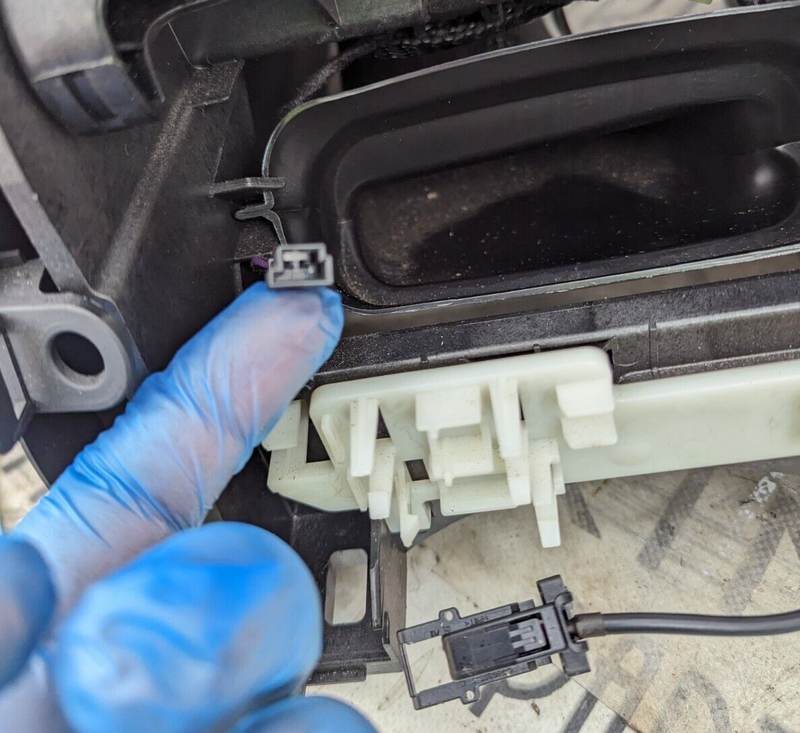 BMW 3 SERIES F30 2011-2019 CENTRAL CONSOLE ARMREST 105015903 GENUINE