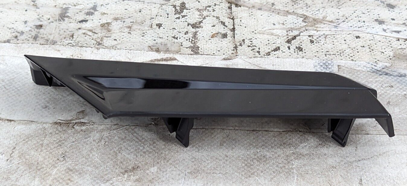 AUDI E-TRON 2018-ON DISPLAY SCREEN RIGHT O/S TRIM COVER 4KR863338 GENUINE
