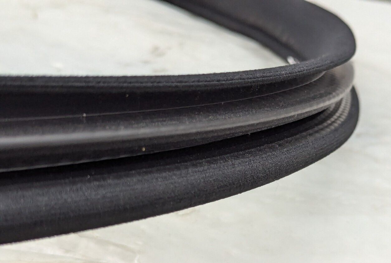 MERCEDES C-CLASS W204 07-11 FRONT RIGHT O/S DOOR RUBBER GASKET SEAL A2046971051