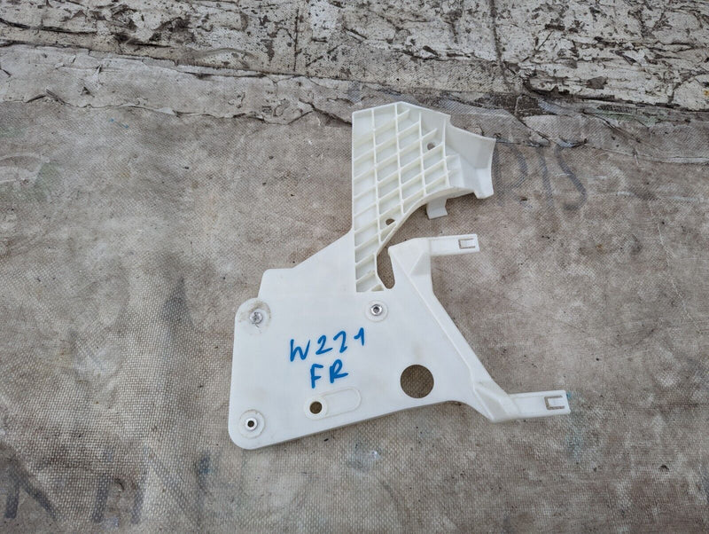 MERCEDES S-CLASS W221 06-13 FRONT RIGHT O/S DOOR LOCK BRACKET A2217230408