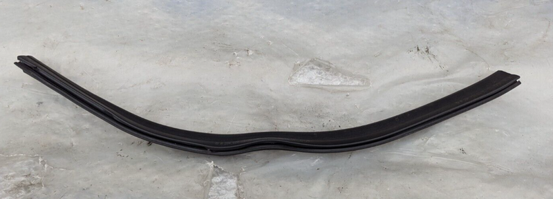 MERCEDES C-CLASS W204 07-11 BONNET HOOD LEFT & RIGHT RUBBER SEAL A2046280198