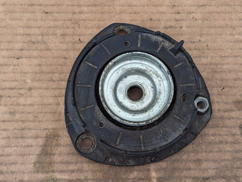 VW GOLF MK7 2012-2020 FRONT SUSPENSION STRUT TOP MOUNT 5Q0412331D GENUINE