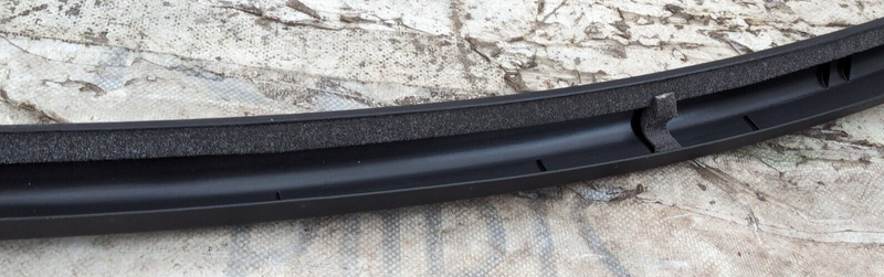 MERCEDES S-CLASS W221 06-13 REAR RIGHT O/S DOOR WINDOW OUTER FRAME A2217350271