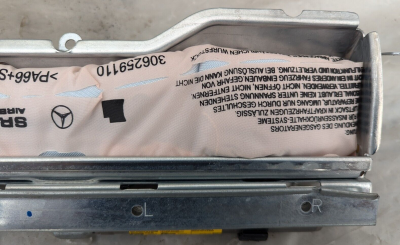 MERCEDES C-CLASS W204 07-11 FRONT DRIVER SIDE DASHBOARD KNEE AIRBAGG A2048602002