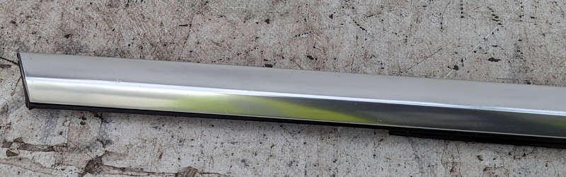 AUDI E-TRON 2018-ON DOOR WINDOW SLOT SEAL 4KE839475 GENUINE