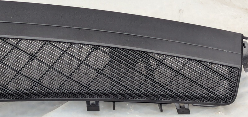 MERCEDES-BENZ C-CLASS W204 07-11 REAR THIRD BRAKE LIGHT COVER TRIM A2046830130