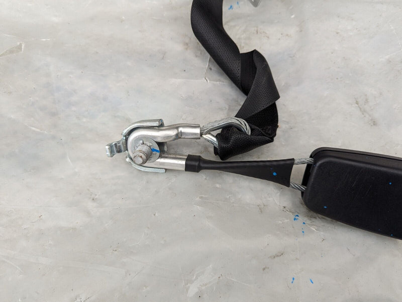 MERCEDES S-CLASS W221 S320 06-13 REAR SEAT CENTER SAFETY BELT BUCKLE A2218600585