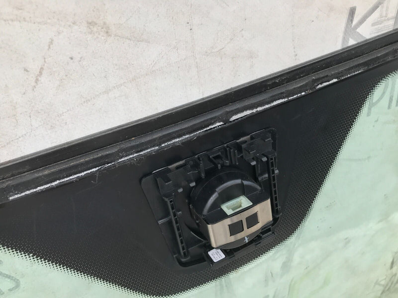 MERCEDES C-CLASS W204 FRONT WINDSCREEN WINDOW GLASS & RAIN SENSOR A2049017801