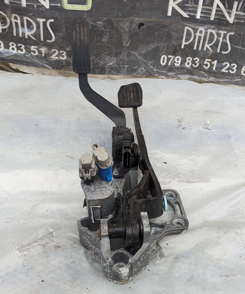 RANGE ROVER EVOQUE L538 BRAKE AND ACCELERATOR PEDAL BOX ASSEMBLY BJ32-9F836-DB