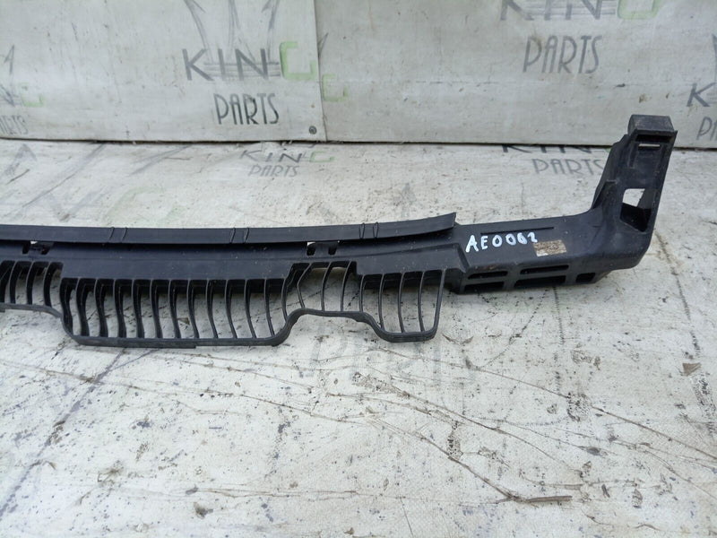 VW GOLF 2012-2019 MK7 5G REAR BUMPER SUPPORT CENTRE BRACKET 5G6807863C
