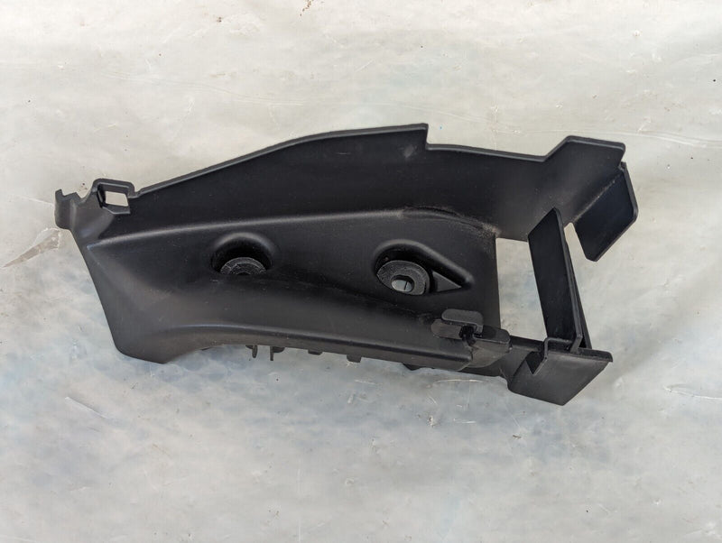 RANGE ROVER EVOQUE L538 11-15 REAR RIGHT O/S SEAT BELT GUIDE/COVER BJ32-613K36