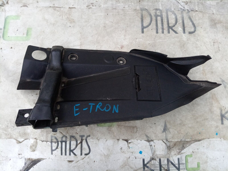 AUDI E-TRON 2018-ON FRONT RIGHT ENGINE COMPARTMENT TRIM COVER 4KE821170 GENUINE