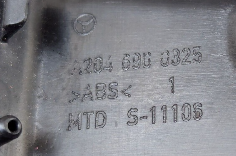 MERCEDES C-CLASS W204 07-11 BOOT LOCK COVER TRIM A2046900325 GENUINE