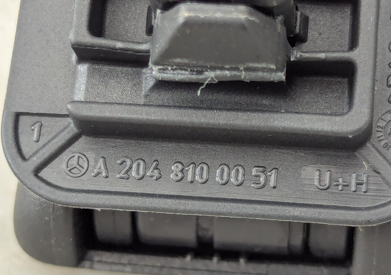 MERCEDES-BENZ C-CLASS W204 07-11 FRONT RIGHT O/S ROOF GRAB HANDLE A2048100051